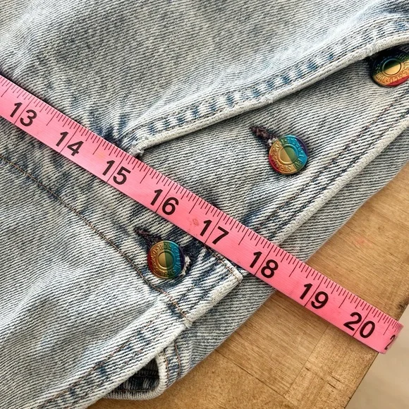 Rare Levi’s Pride Liberation Denim Short Overalls Medium Rainbow Patch - Picture 11 of 15